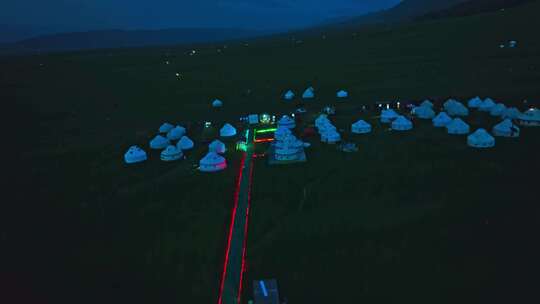 新疆那拉提草原游牧人家航拍
