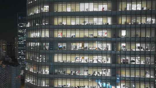 上海写字楼夜晚白领加班