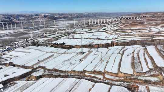 梯田航拍全景自然风景冬天下雪地形地理