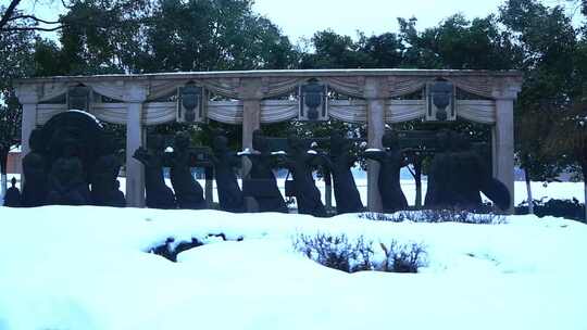 西安大明宫遗址公园大雪雪景