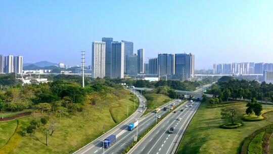 2022-10-00003深圳光明区航拍城市道路车流