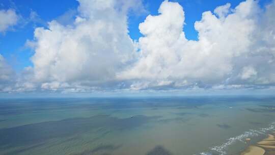 天空蓝天白云自然风景大海海浪海洋波浪