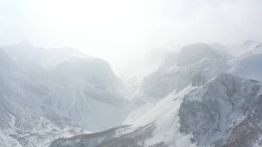 雪山航拍视频素材模板下载