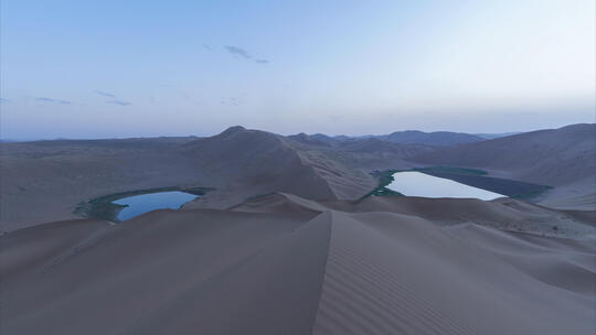 延时摄影内蒙古阿拉善巴丹吉林沙漠双色湖
