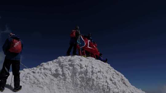 雪峰山顶上