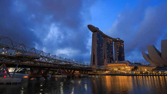 4k日出时新加坡城市景观的延时拍摄