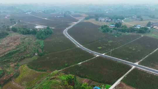 航拍乡村田野公路