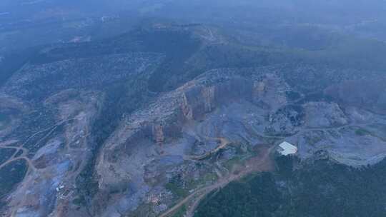 航拍山体破坏的地球矿山开采视频素材模板下载