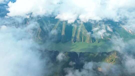 4K俯瞰长江云海三峡云海巫峡云海航拍