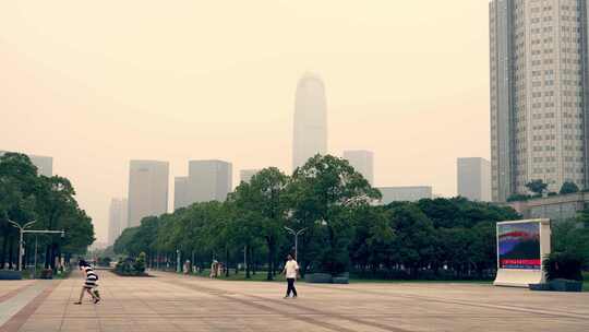 市民广场场鸽子视频素材模板下载