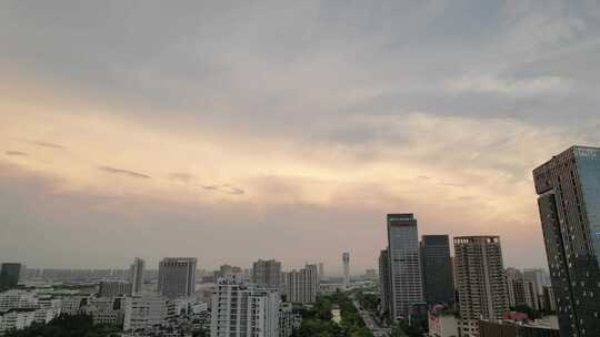 夕阳下的城市杭州下沙