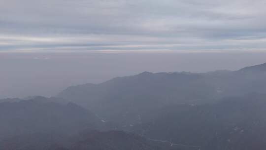 航拍秦岭山脉秋季风景云海视频素材模板下载