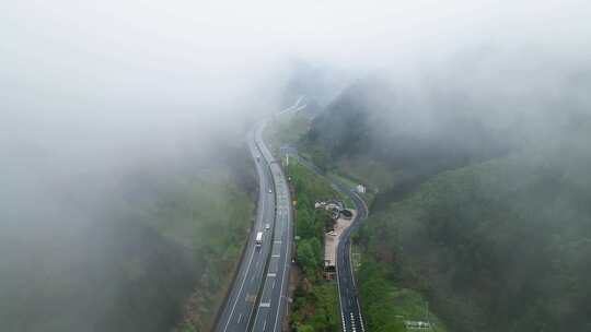 云雾高速路