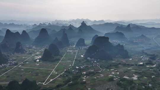 水墨喀斯特山峰地貌自然风光航拍