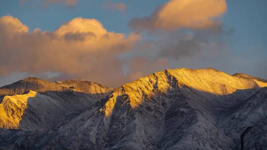 《4K超清》柴旦镇雪山日出