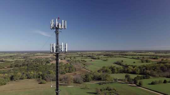 偏远地区的农村手机塔