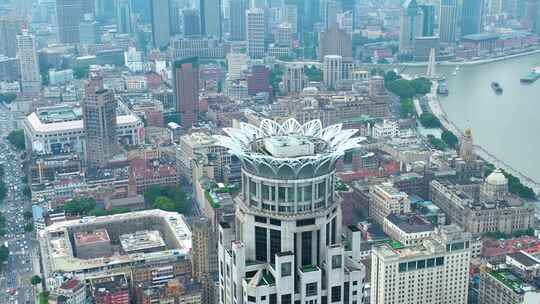 上海市外滩陆家嘴黄浦江东方明珠塔上海中心