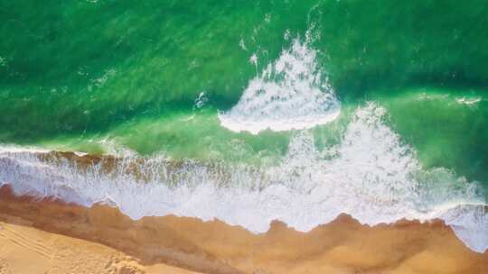 大海蓝色海浪花航拍俯拍海边海面沙滩唯美