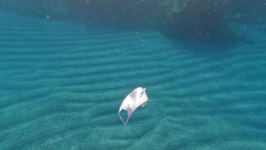 海洋垃圾漂浮