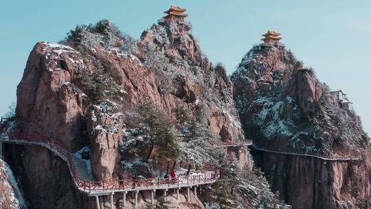 航拍洛阳老君山雪景