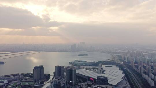 苏州金鸡湖自然风景日落风光著名城市建筑群