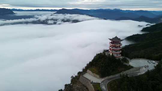 四川广元曾家山龙神阁美景