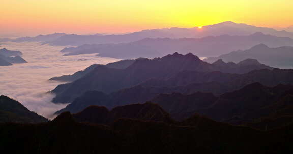 陕西秦岭云海日出