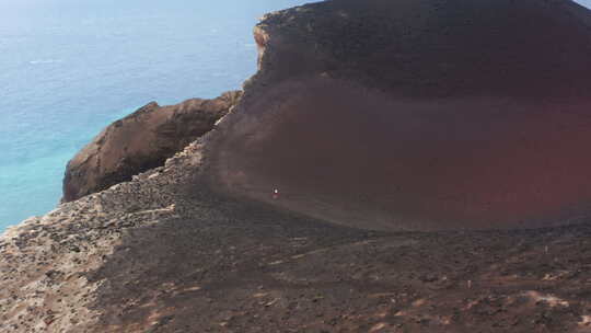 运动员在卡佩林霍斯火山费亚尔岛亚速尔群岛