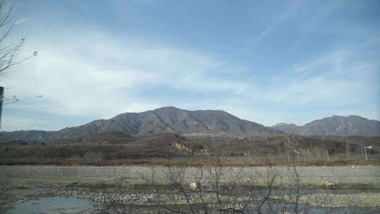 山 天空 高山 白云 行驶 旅游