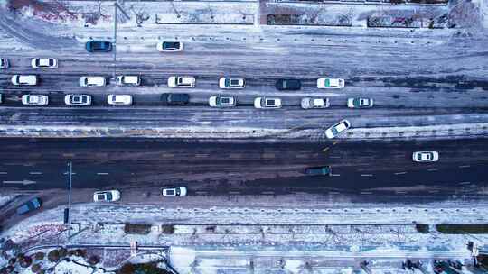 航拍冬天道路交通