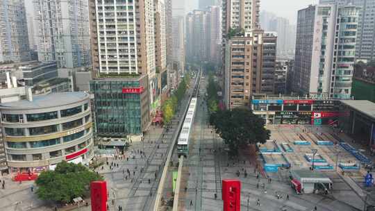 重庆城市街道轻轨景象