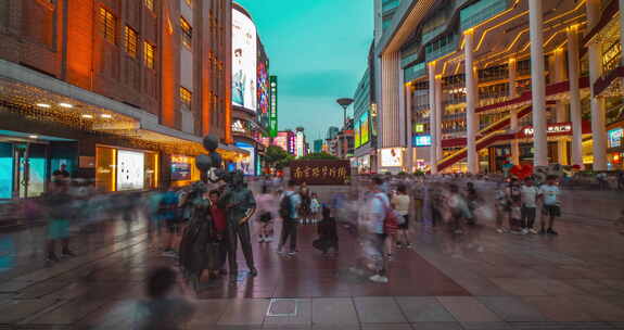 上海 南京路步行街 夜景  人流