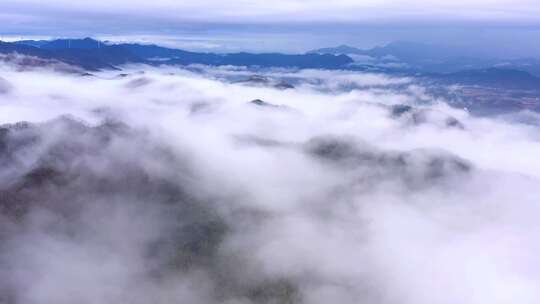 山脉云海鸟瞰全景