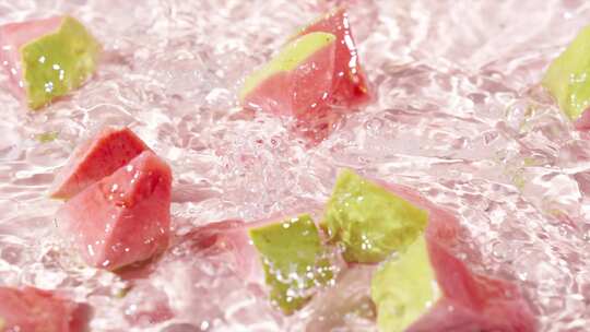 4k红心芭乐粉番石榴入水