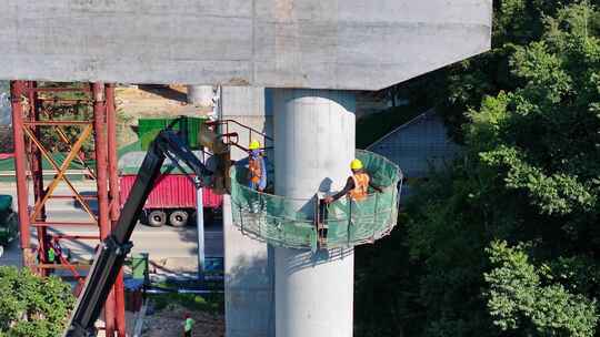 建设工地航拍大山里工程建筑高速桥梁施工