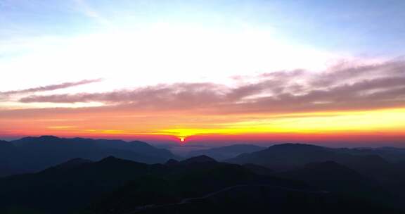 云南自然风光大山山上景观高山峡谷