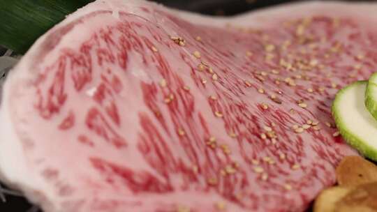 雪花牛排肩胛肉日本和牛切片料理