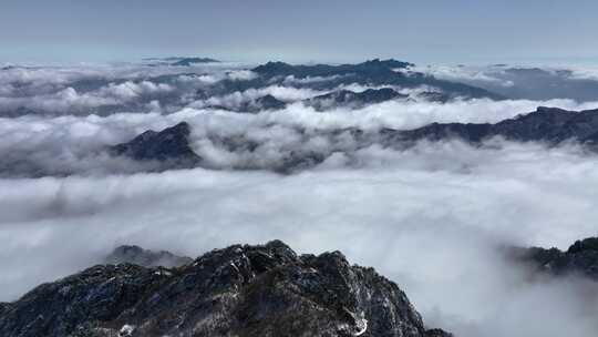 洛阳老君山旅游冬天大雪云海自然风景航拍