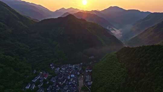 航拍浙江杭州临安区龙门秘境石门村山间村落