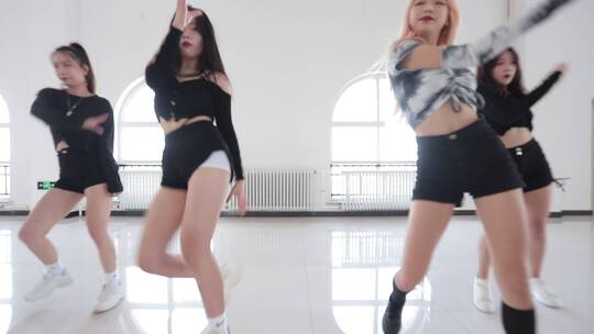 性感大学生女团跳舞4
