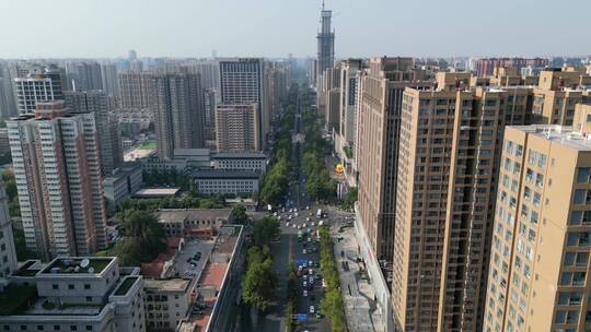 西安城市交通人流车流十字路口