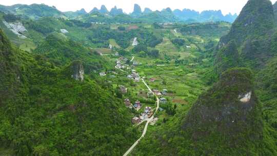 广西桂林阳朔 喀斯特山区 航拍