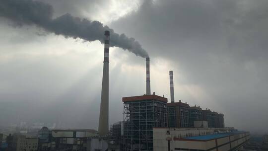 云南旅游宣威火力发电厂大烟囱空气污染