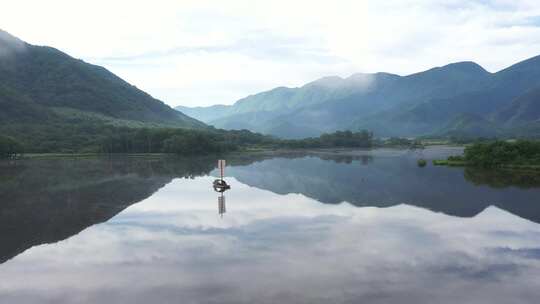 湖北神农架大九湖水天一线