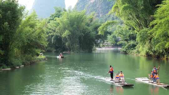 桂林阳朔遇龙河竹筏漂流