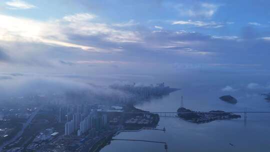 广东汕头岛屿旅游区海湾大桥清晨云海航拍