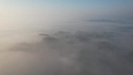 南方丘陵山川清晨迷雾日出云海航拍