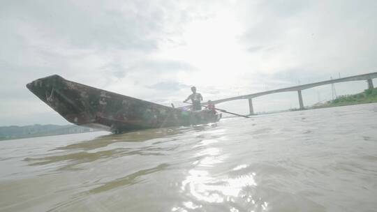 渔船撒网捕鱼网鱼长江禁渔传统捕捞孤舟划船视频素材模板下载