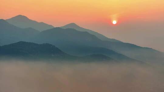 雨后泰山 云海玉盘