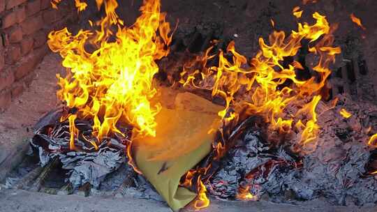 祭祀烧纸黄纸焚烧传统节日